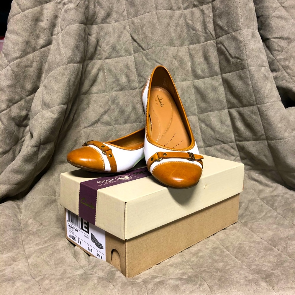 Clarks Ballet Flats Size 7